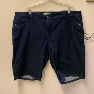 5/$25! Cute d. jeans Bermuda shorts size 20W in EUC only worn a couple times